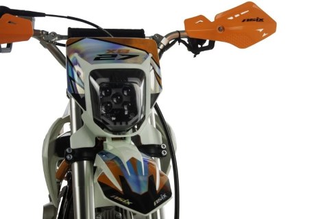 Cross ASIX XB27 125 4T E-start zielony