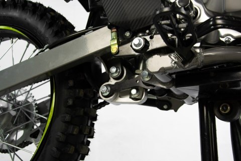 Cross ASIX DEFENDER 150 4T zielony