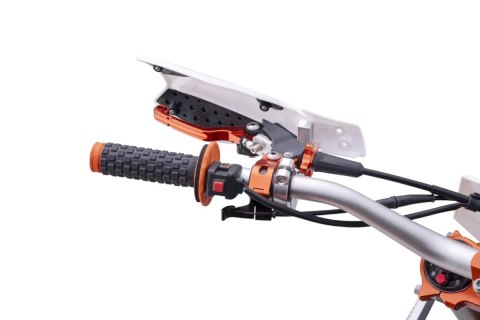 Cross ASIX XR99 300 4T czerwony