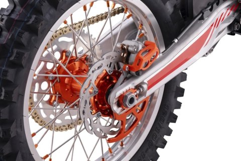 Cross ASIX XR99 300 4T czerwony