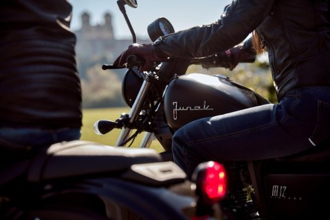 Motocykl Junak M12 Vintage ABS czarny